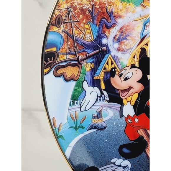 Disneyland Mickey's Toontown 8" Plate Wall Decor 40th Anniversary 1996 Porcelain - Picture 7 of 14